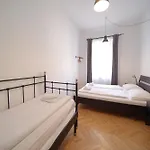 Ams Hotel
