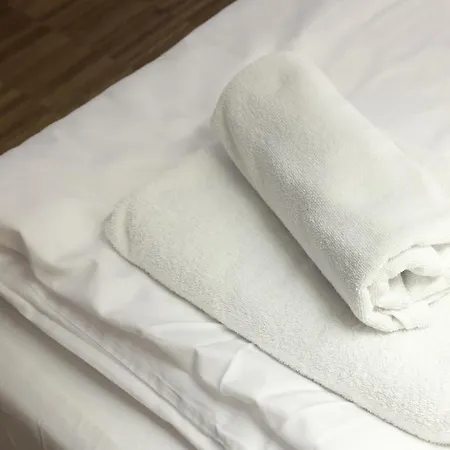 Ams Ξενοδοχείο *