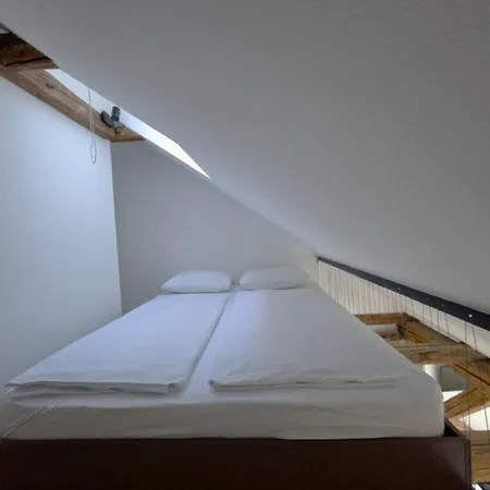 Ams Hotel Lublaň